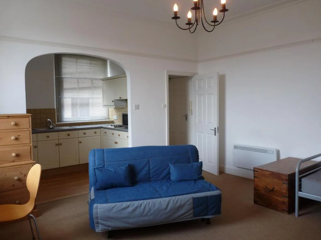 Studio flat for rent