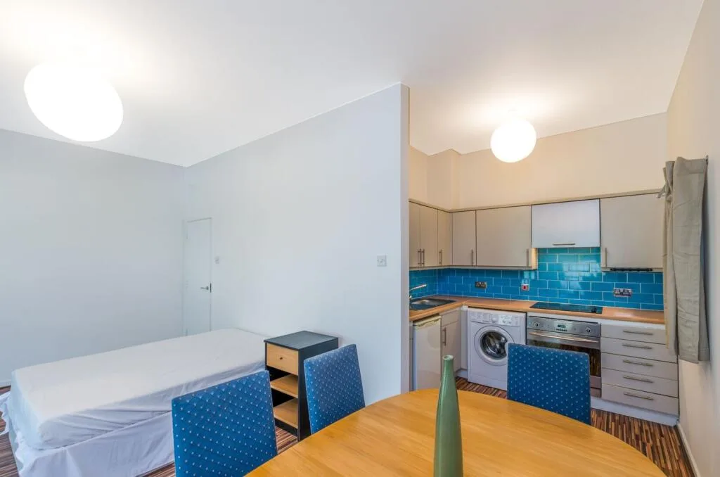 Studio flat for rent