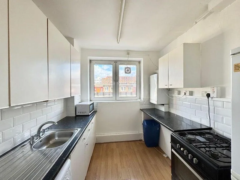 1 bedroom house share for rent