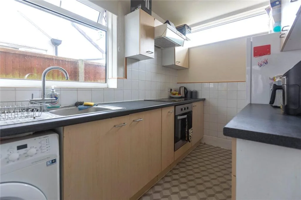 3 bedroom end of terrace house for rent