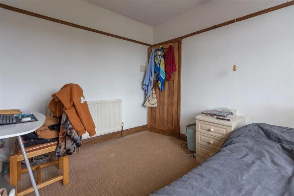 3 bedroom end of terrace house for rent