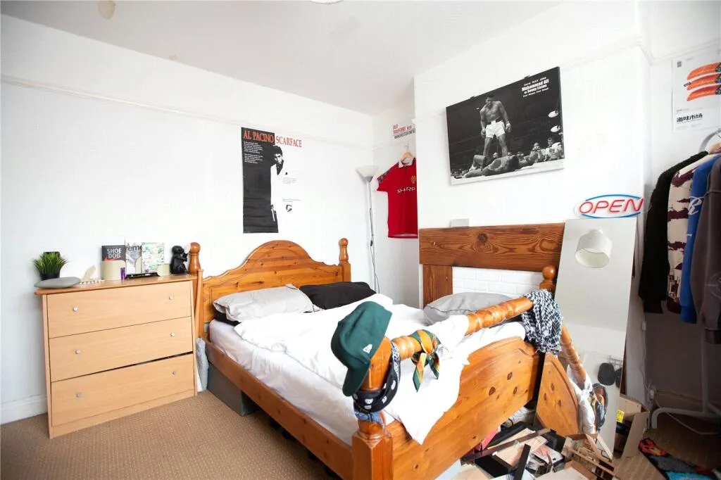 3 bedroom end of terrace house for rent