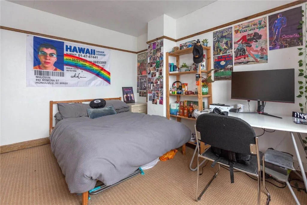 3 bedroom end of terrace house for rent