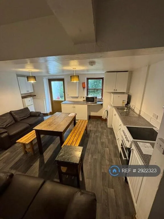 1 bedroom house share for rent