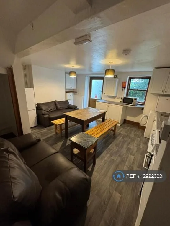 1 bedroom house share for rent