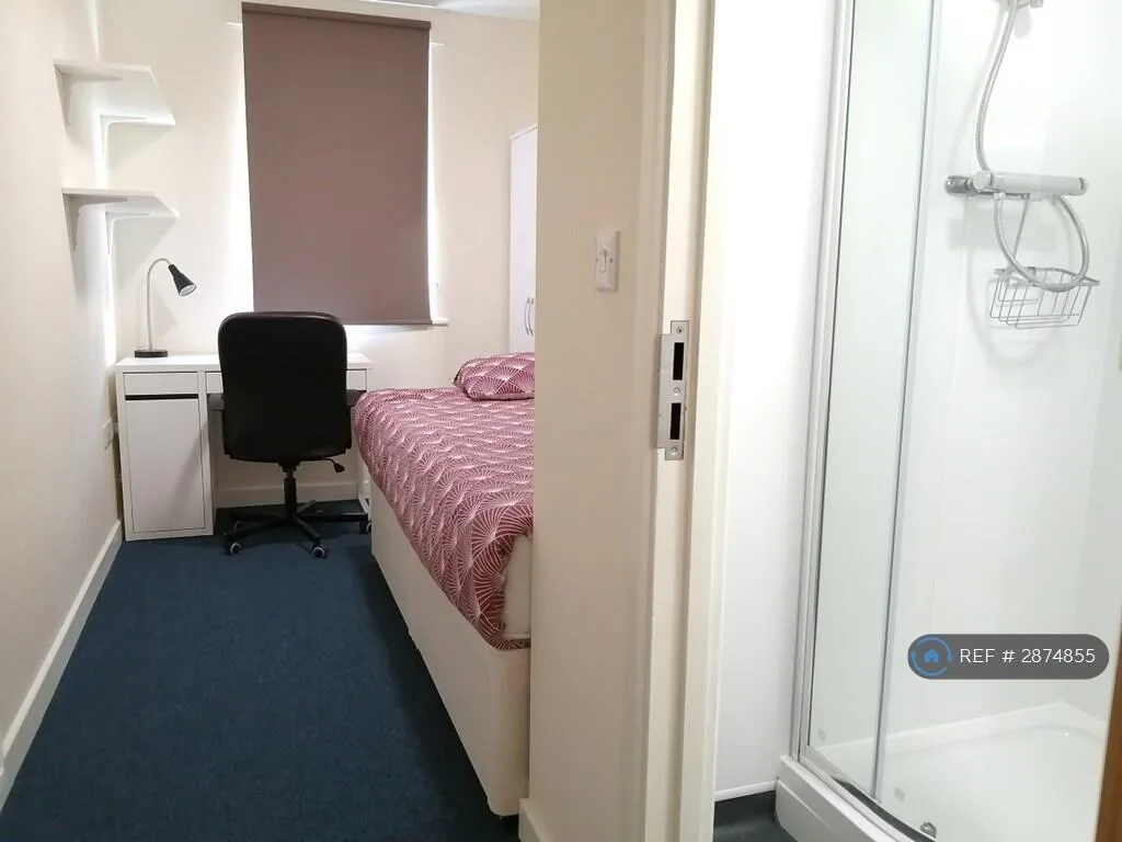 1 bedroom flat share for rent