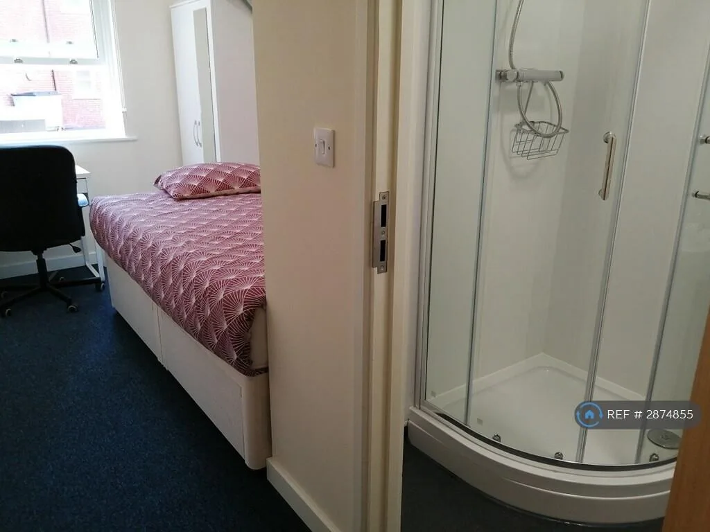 1 bedroom flat share for rent