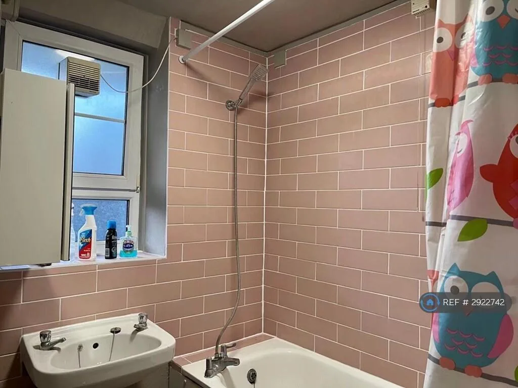 3 bedroom flat for rent