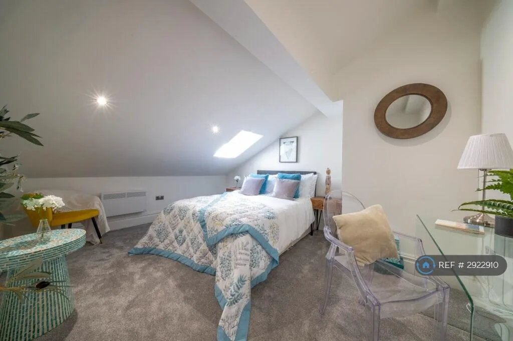 4 bedroom flat for rent