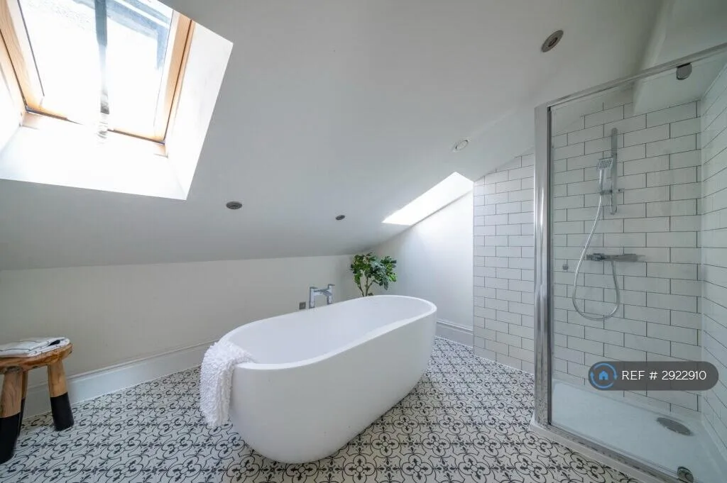 4 bedroom flat for rent