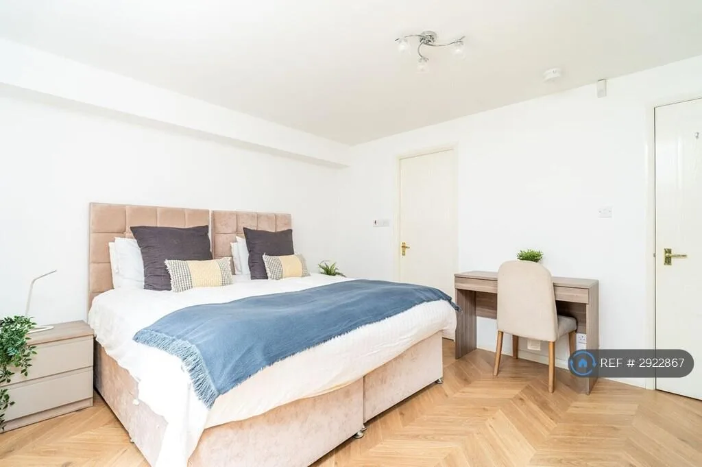 3 bedroom flat for rent