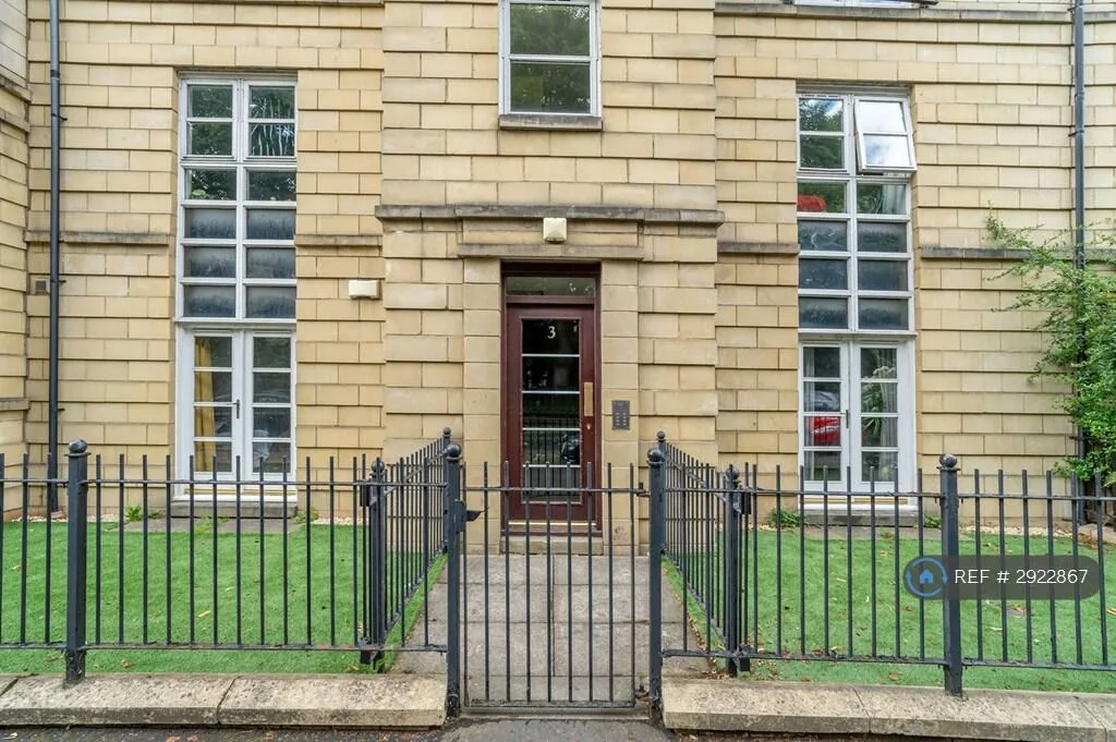 3 bedroom flat for rent