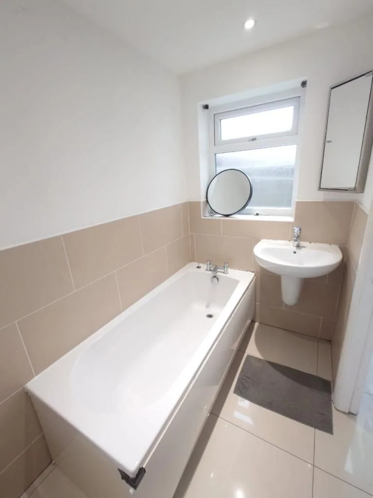 4 bedroom terraced house for rent