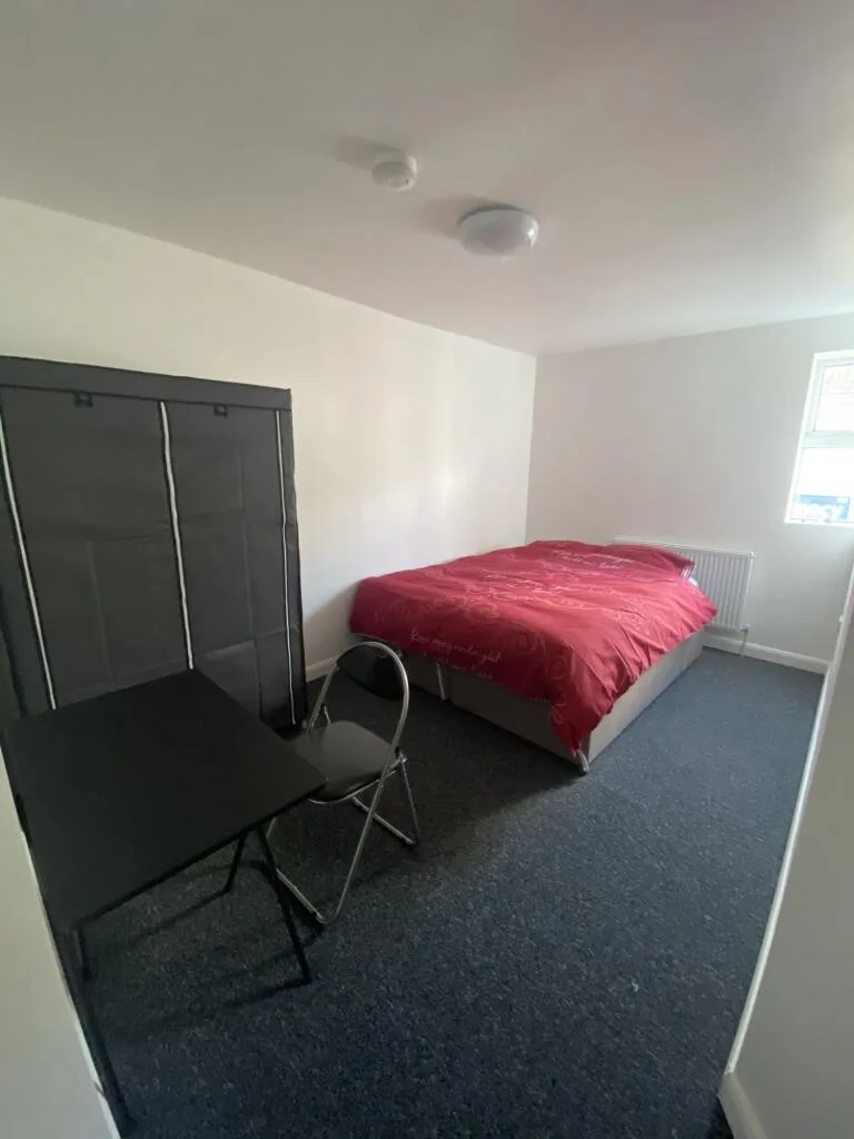 1 bedroom flat share for rent