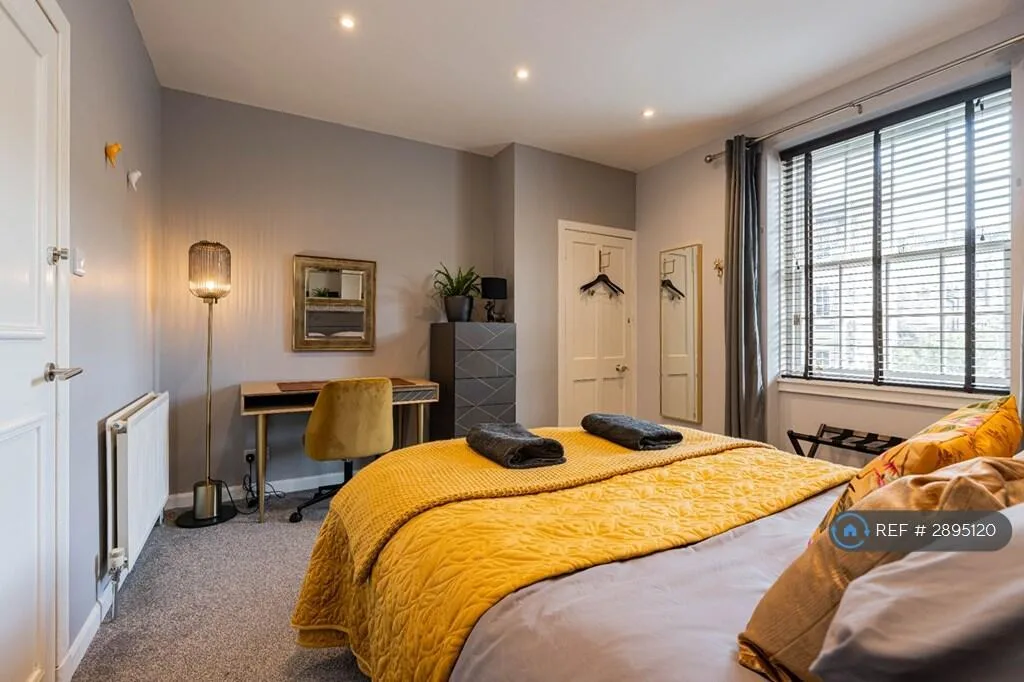 3 bedroom flat for rent