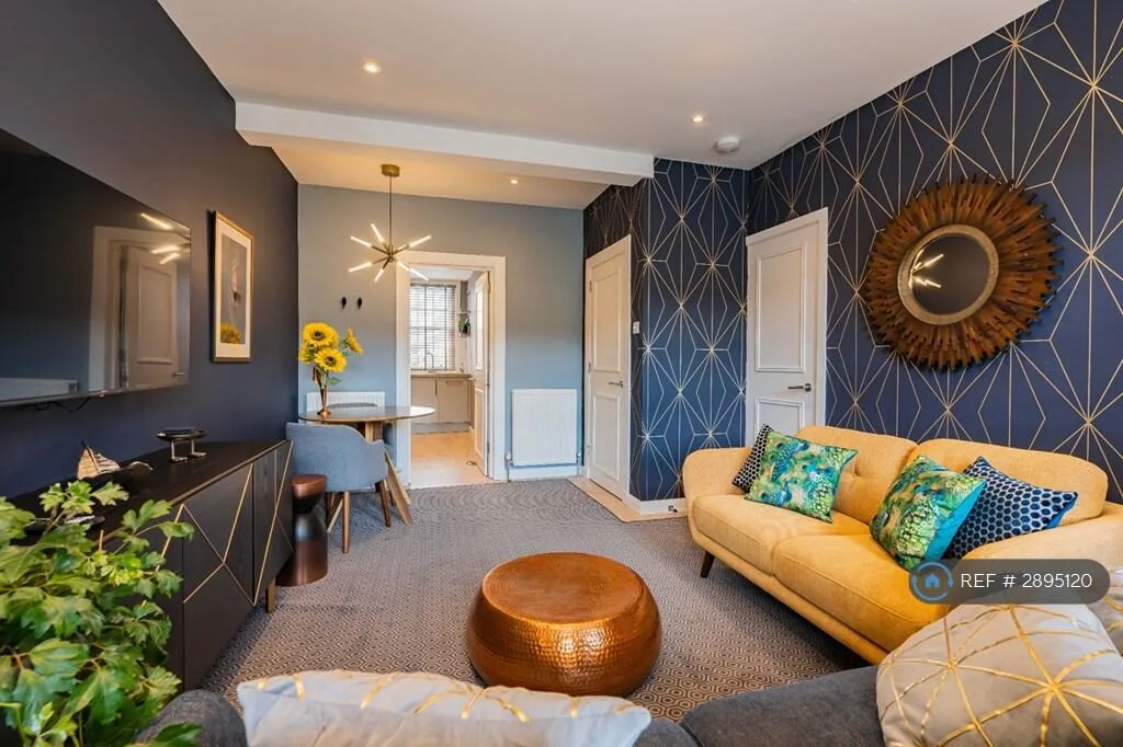 3 bedroom flat for rent