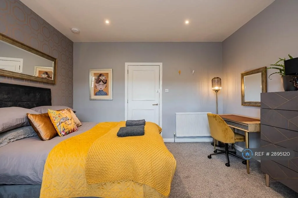 3 bedroom flat for rent
