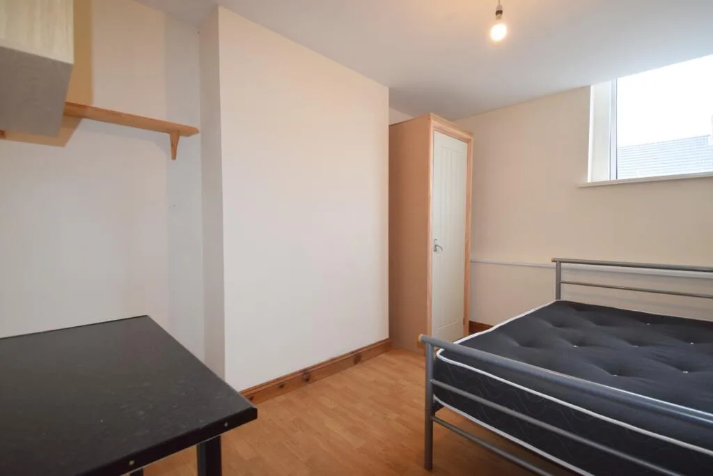 1 bedroom house share for rent