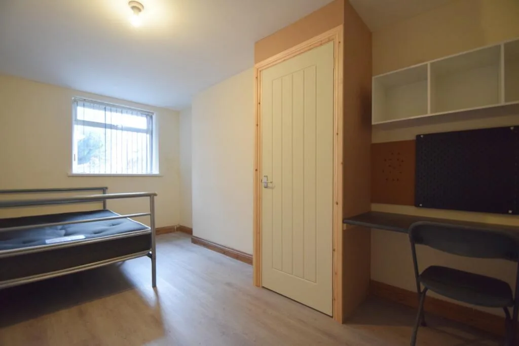 1 bedroom house share for rent