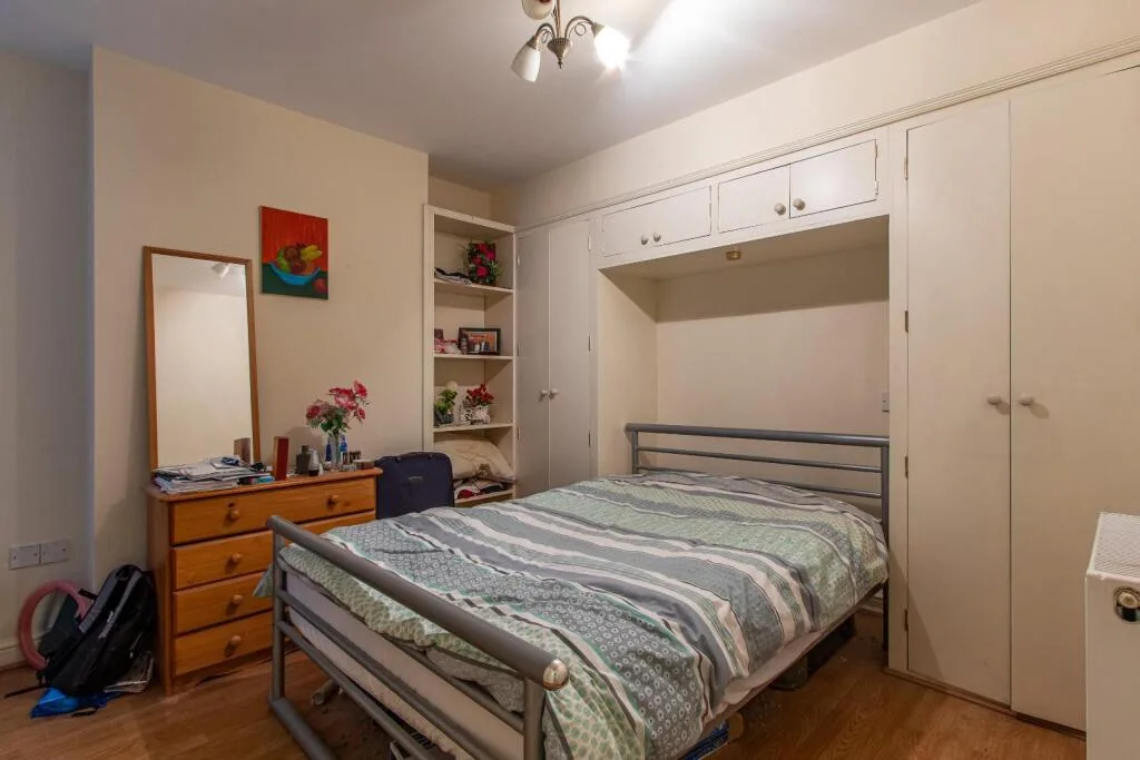 1 bedroom private hall for rent