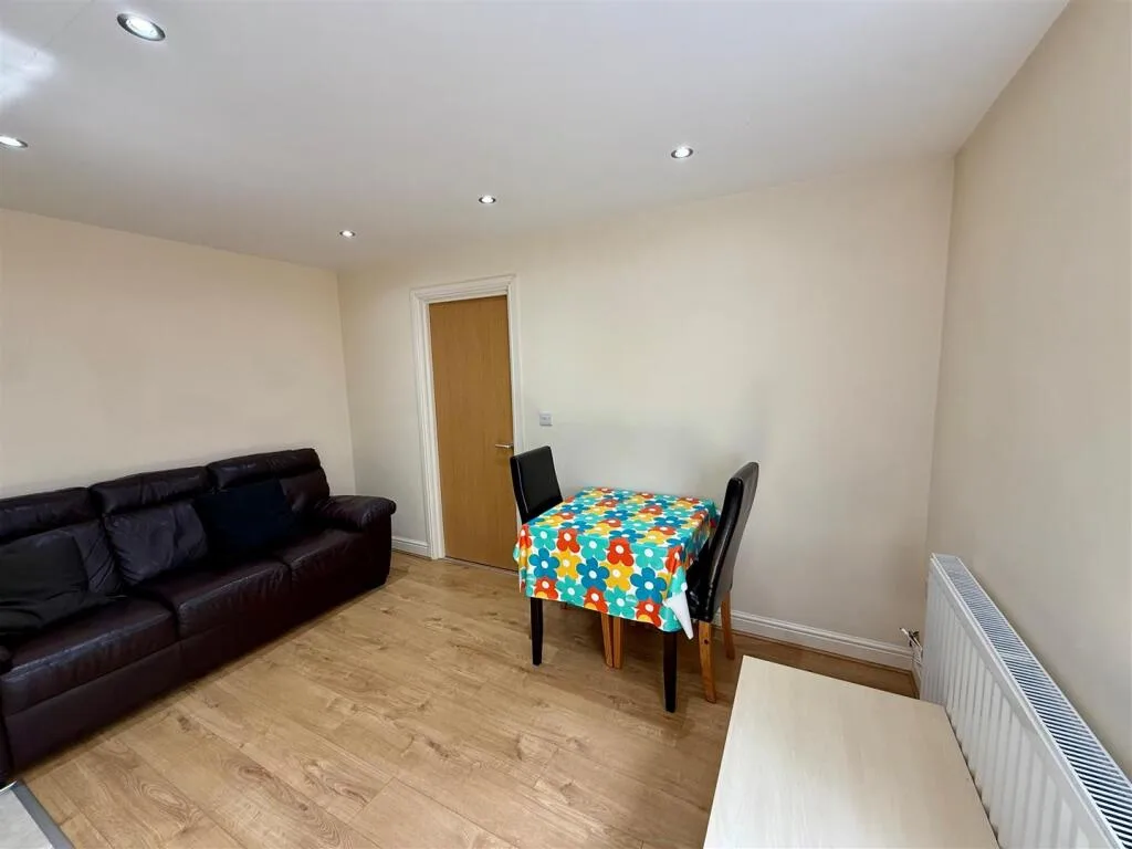 1 bedroom house for rent