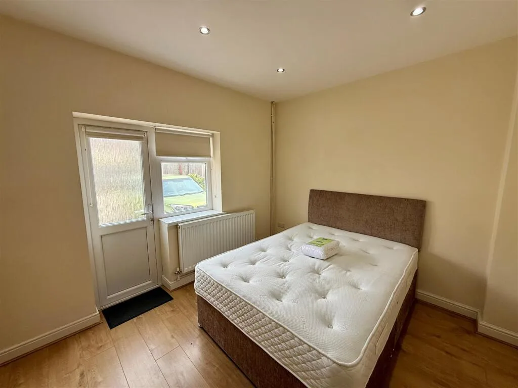 1 bedroom house for rent