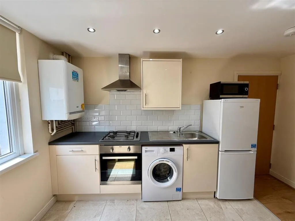 1 bedroom house for rent