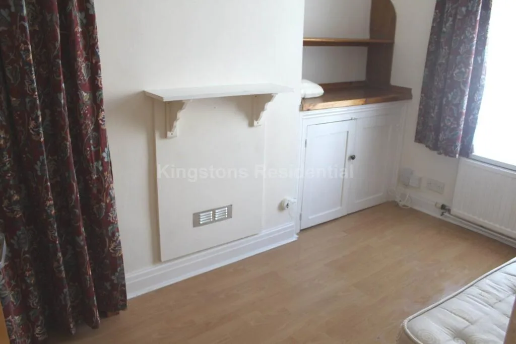 4 bedroom terraced house for rent