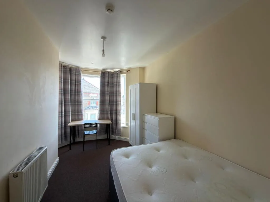 4 bedroom flat for rent