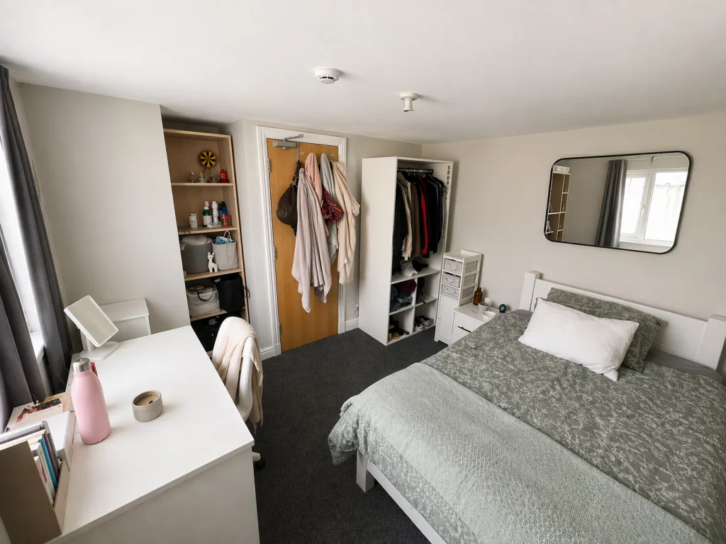 1 bedroom house share for rent