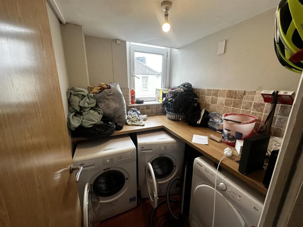 1 bedroom house share for rent