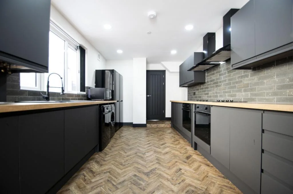 1 bedroom house share for rent
