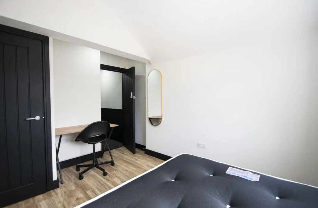 1 bedroom house share for rent