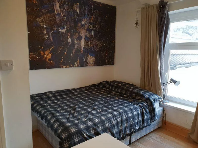 4 bedroom terraced house for rent