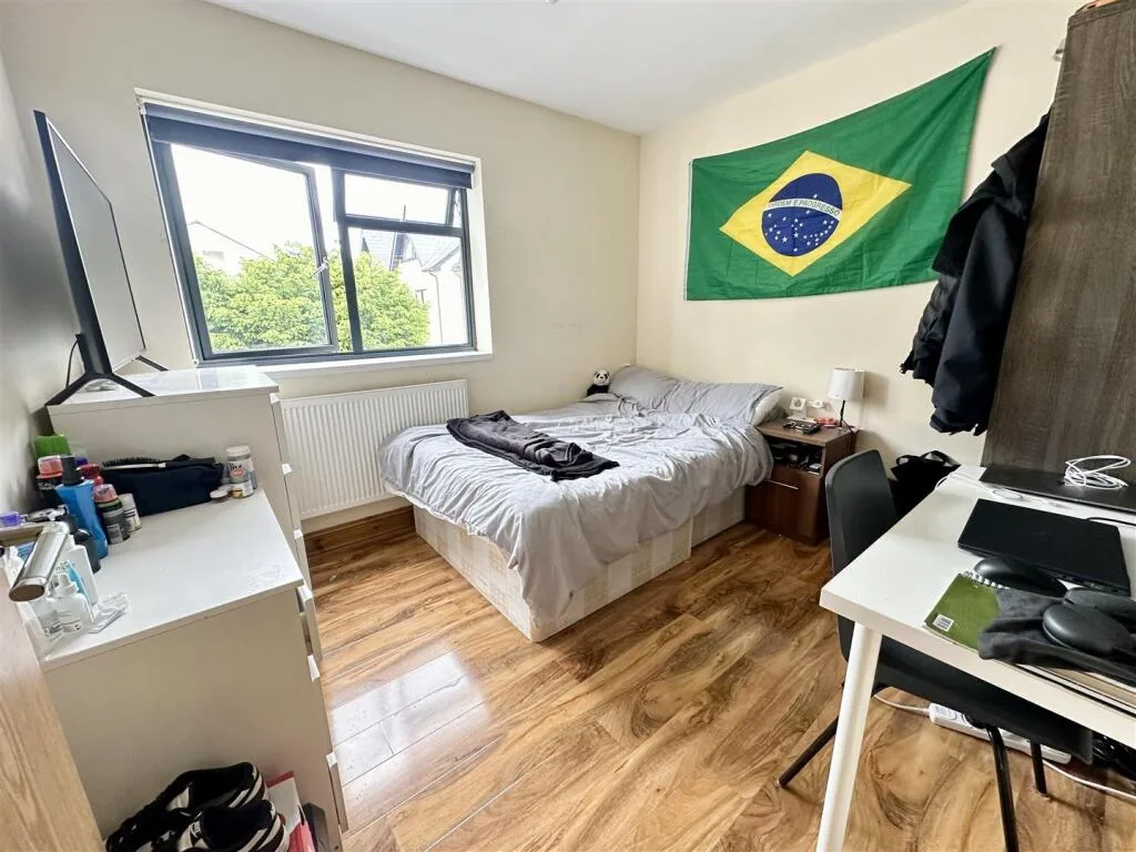 2 bedroom house for rent