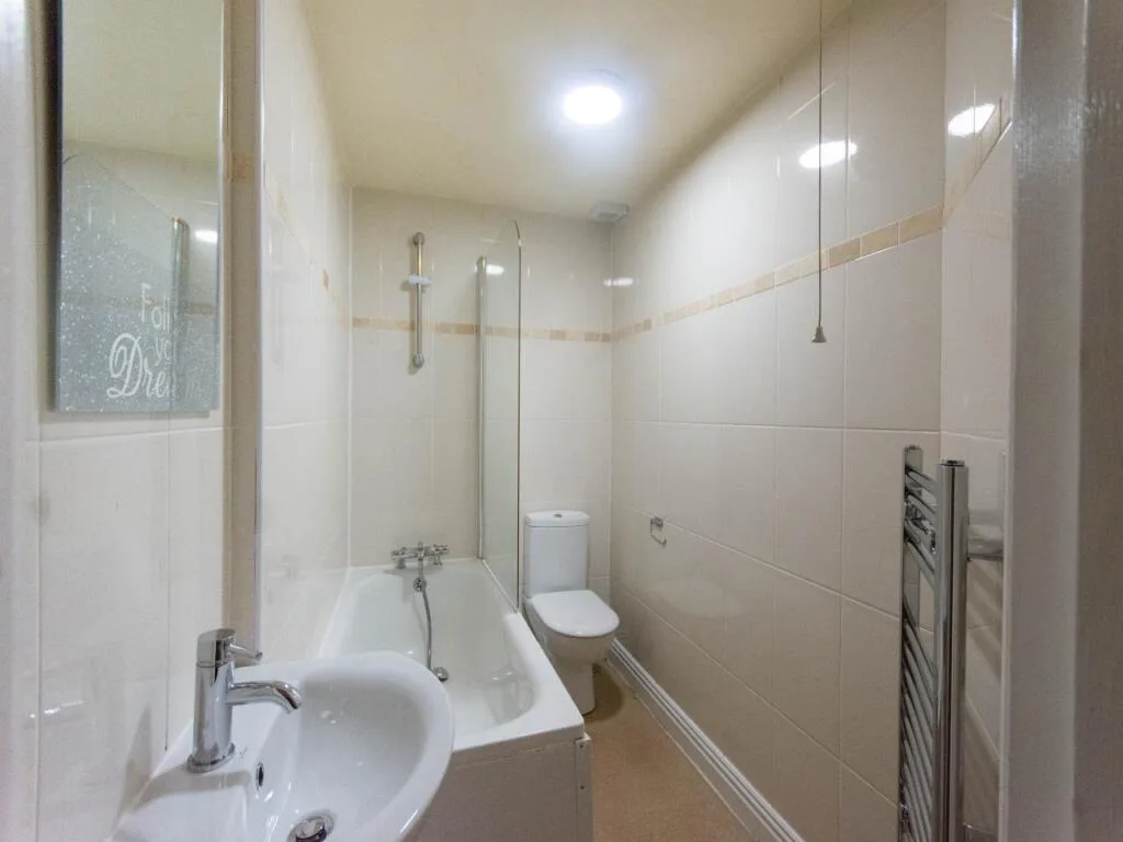 3 bedroom flat for rent
