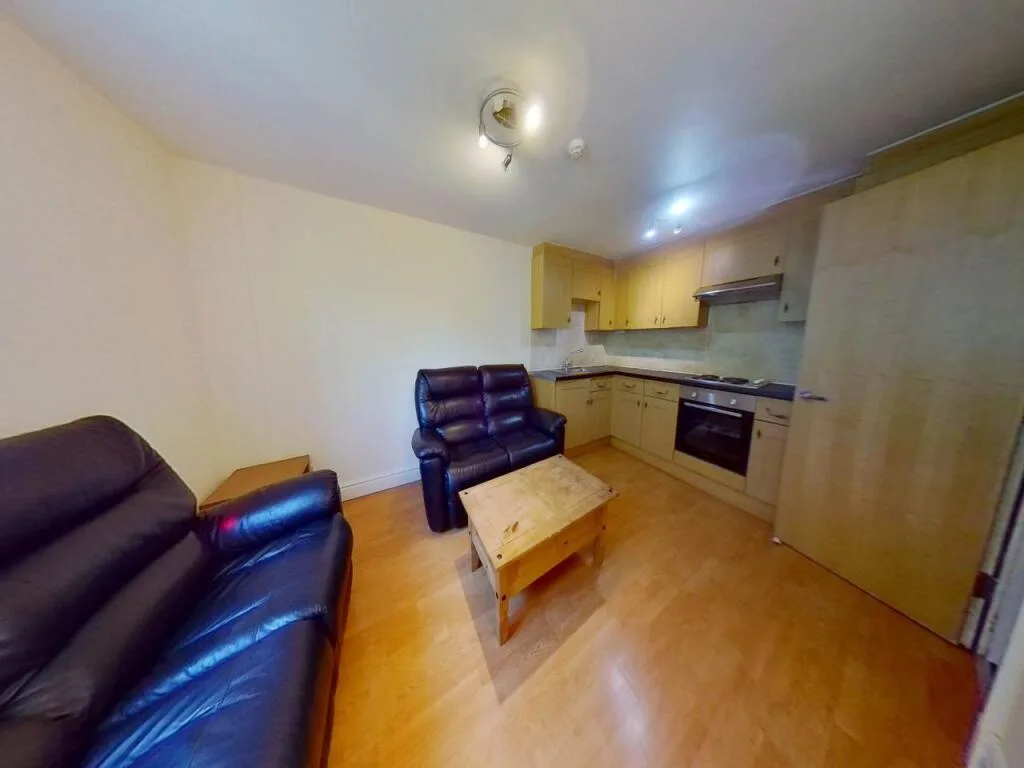 4 bedroom flat for rent