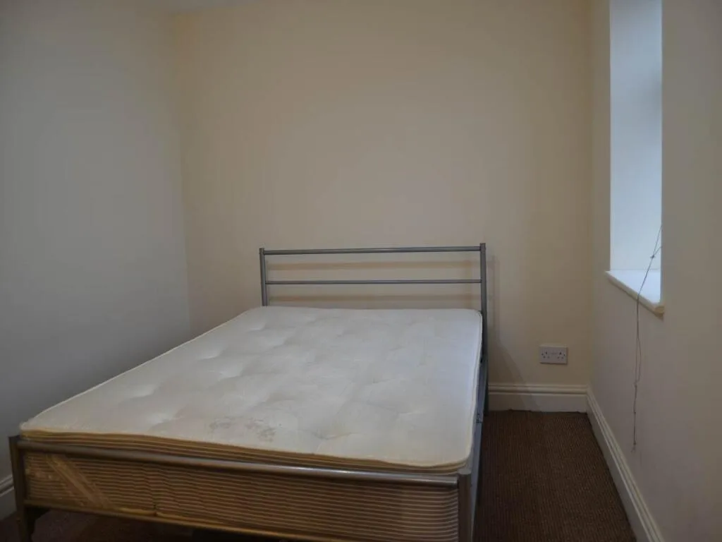 4 bedroom flat for rent
