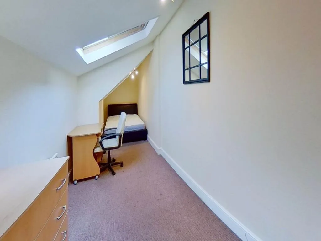 4 bedroom flat for rent