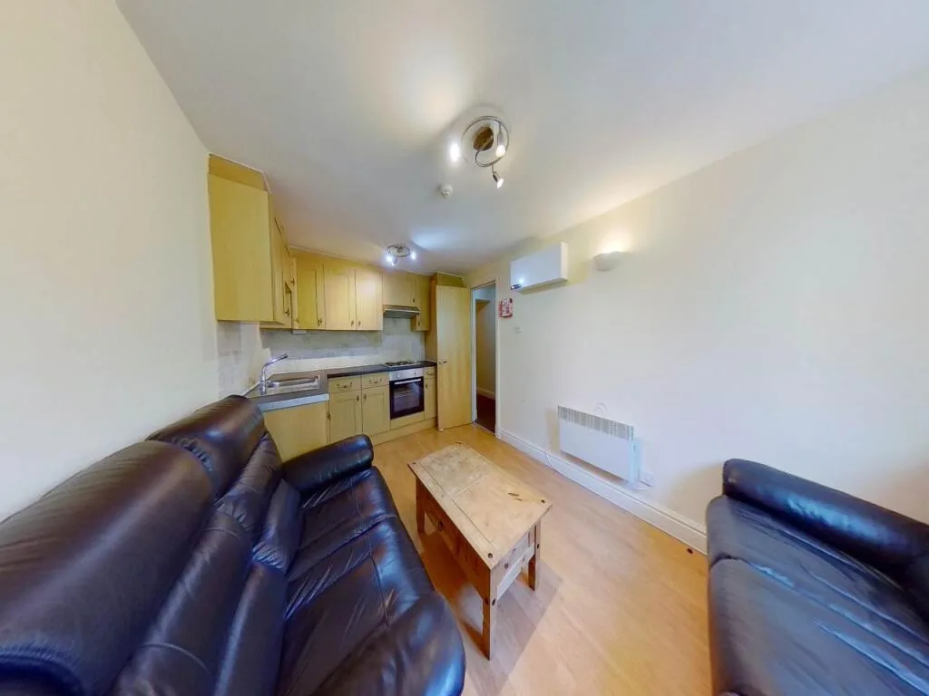 4 bedroom flat for rent