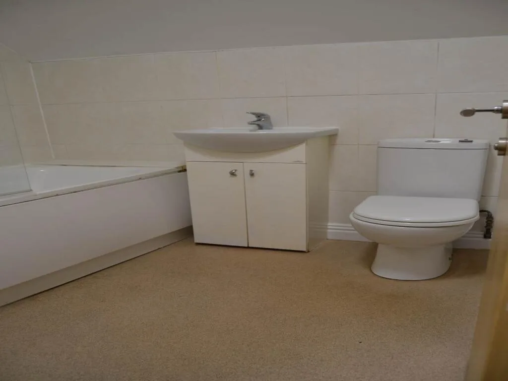 4 bedroom flat for rent