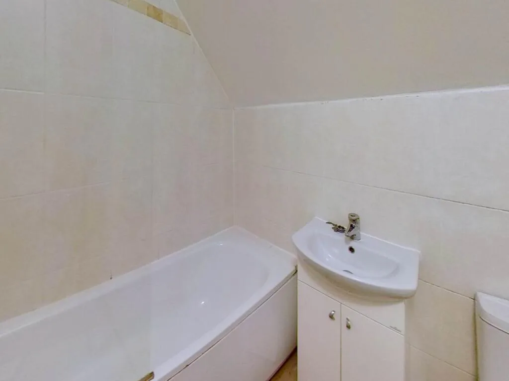 4 bedroom flat for rent