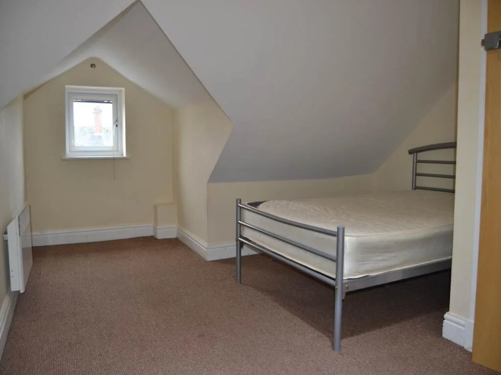 4 bedroom flat for rent