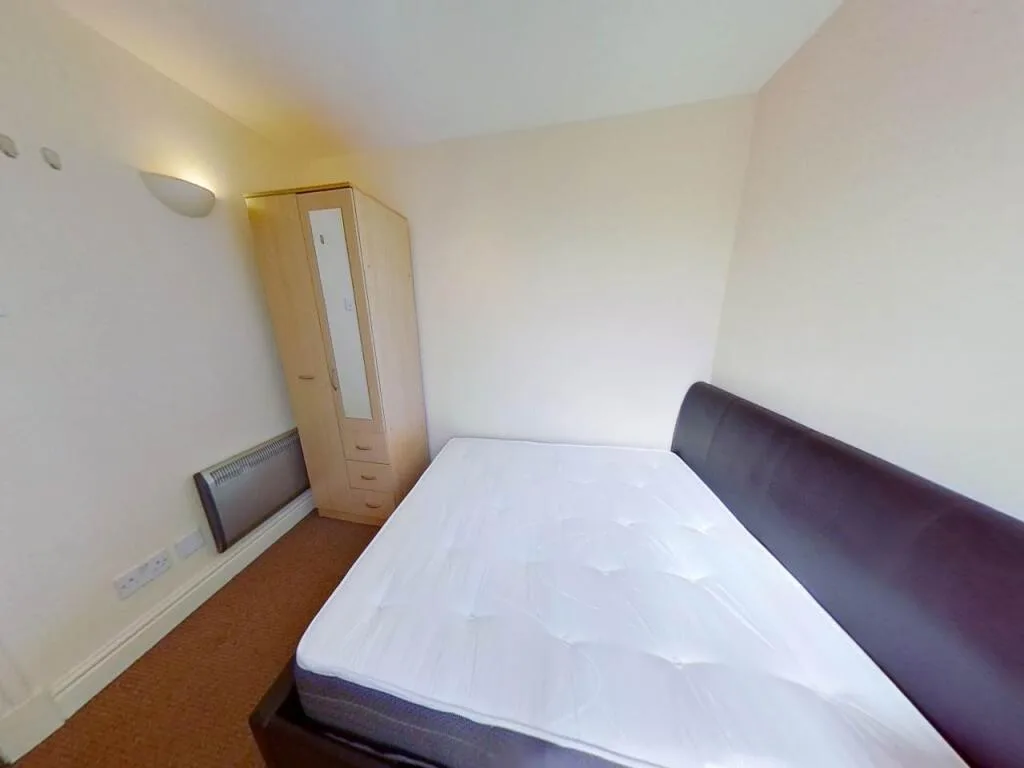 4 bedroom flat for rent