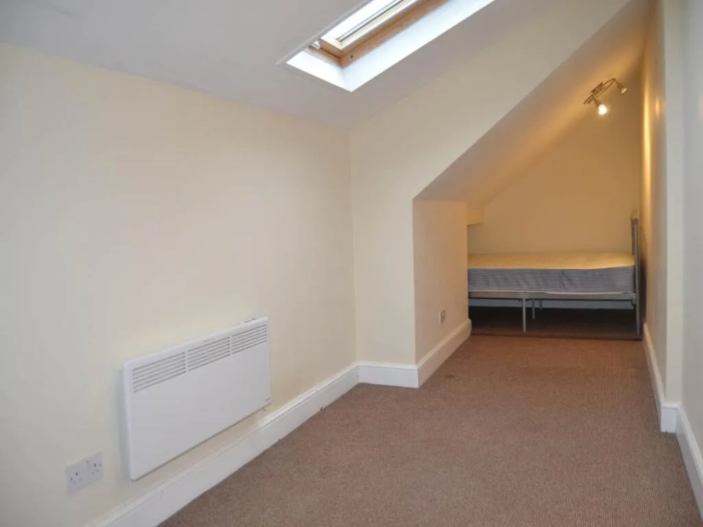 4 bedroom flat for rent