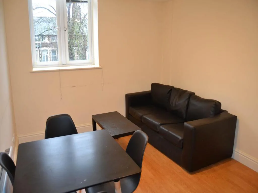 4 bedroom flat for rent