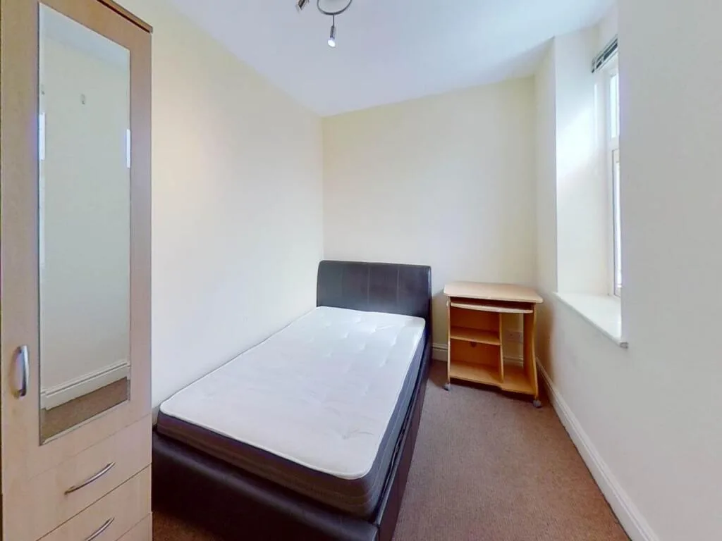 4 bedroom flat for rent