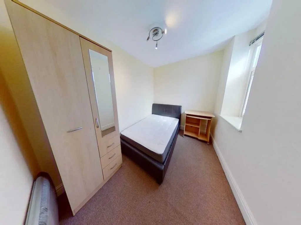 4 bedroom flat for rent
