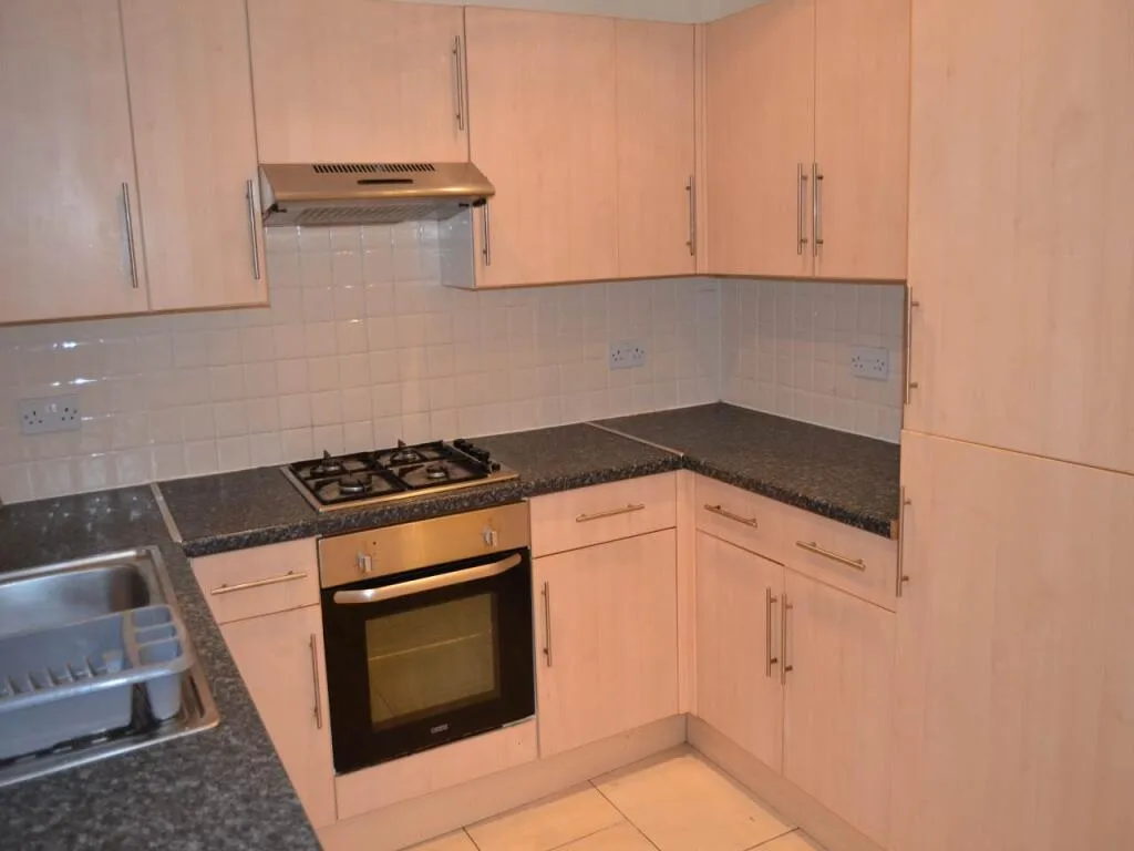 3 bedroom flat for rent