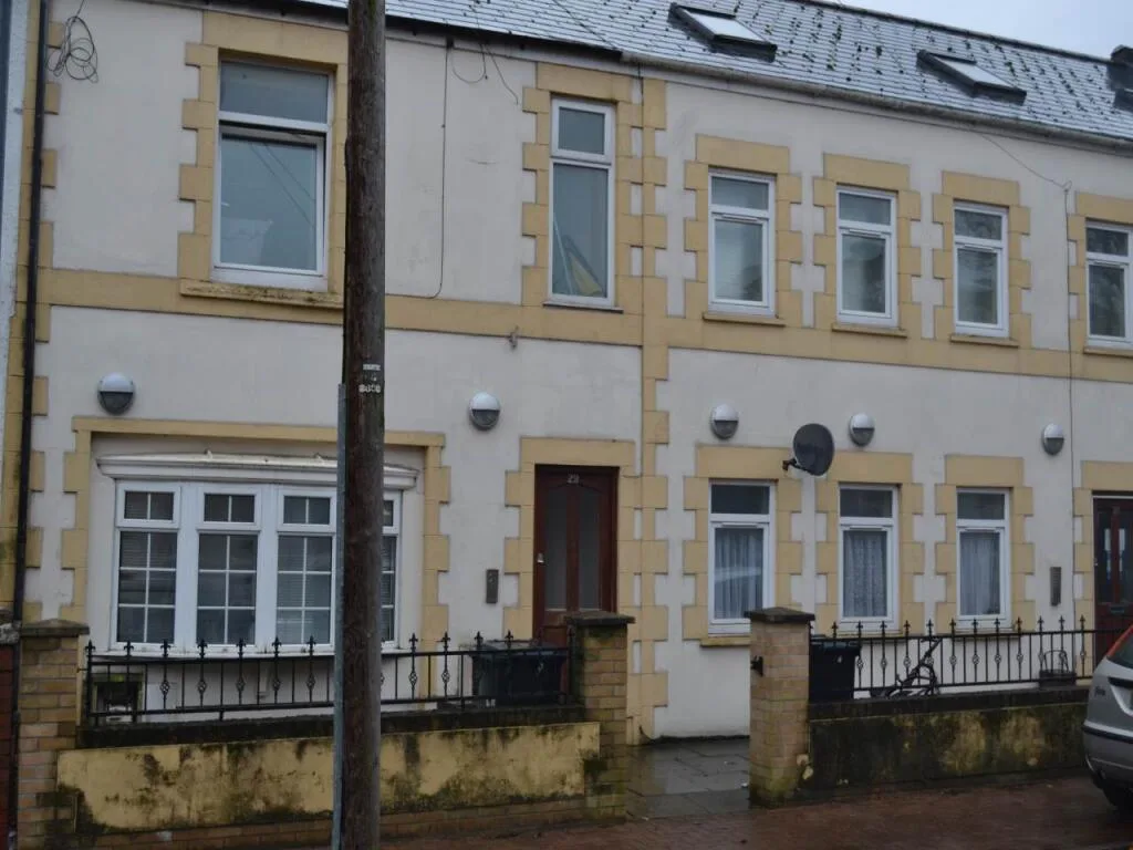 3 bedroom flat for rent